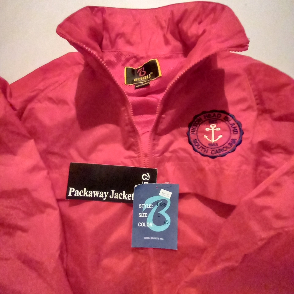 New Large HILTON HEAD red windbreaker